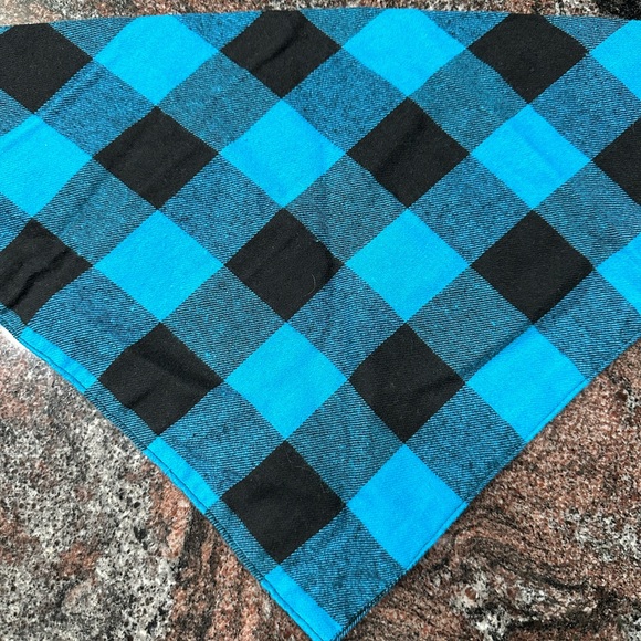 Set of 3 Christmas plaid dog bandanas - Picture 5 of 10